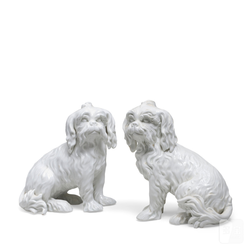 A rare pair of Frankenthal models of seated Bolognese hounds, circa 1765-77 - 图4